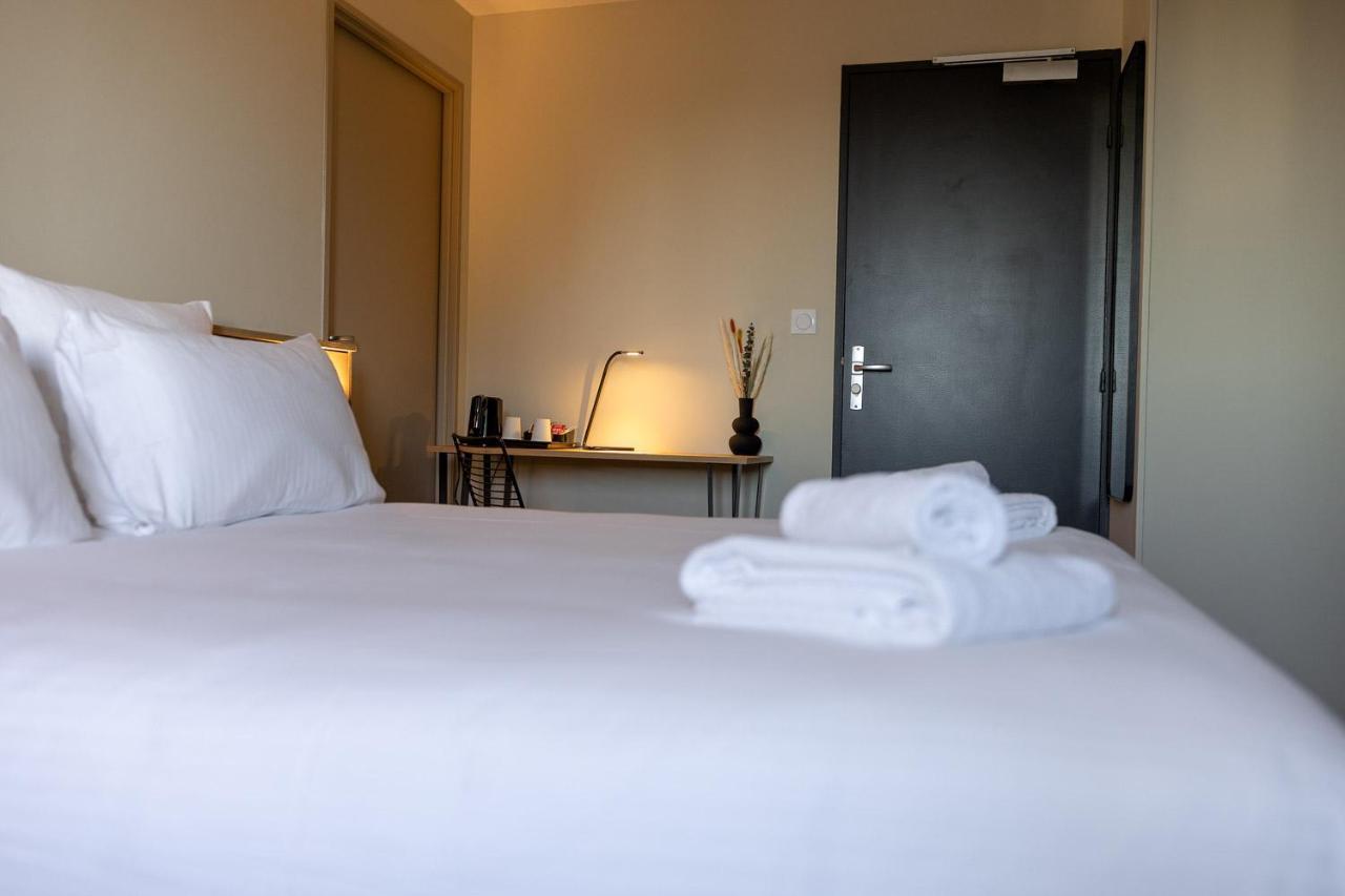 Logis Hotel & Restaurant Le Vert Bocage Франкевиль-Сен-Пьер Экстерьер фото