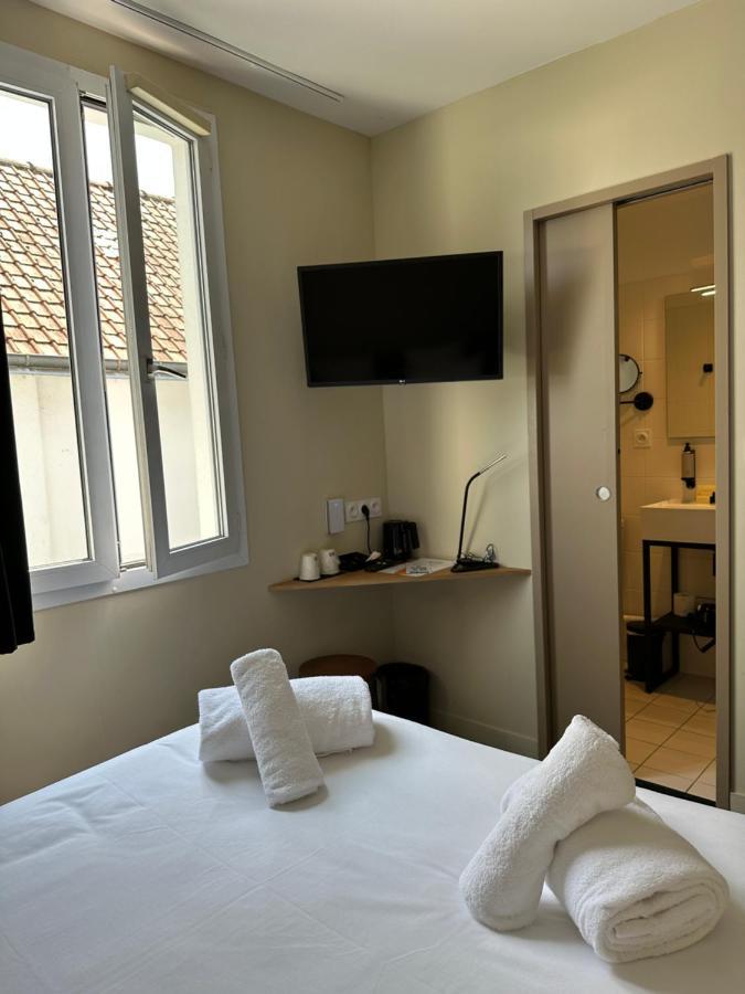 Logis Hotel & Restaurant Le Vert Bocage Франкевиль-Сен-Пьер Экстерьер фото