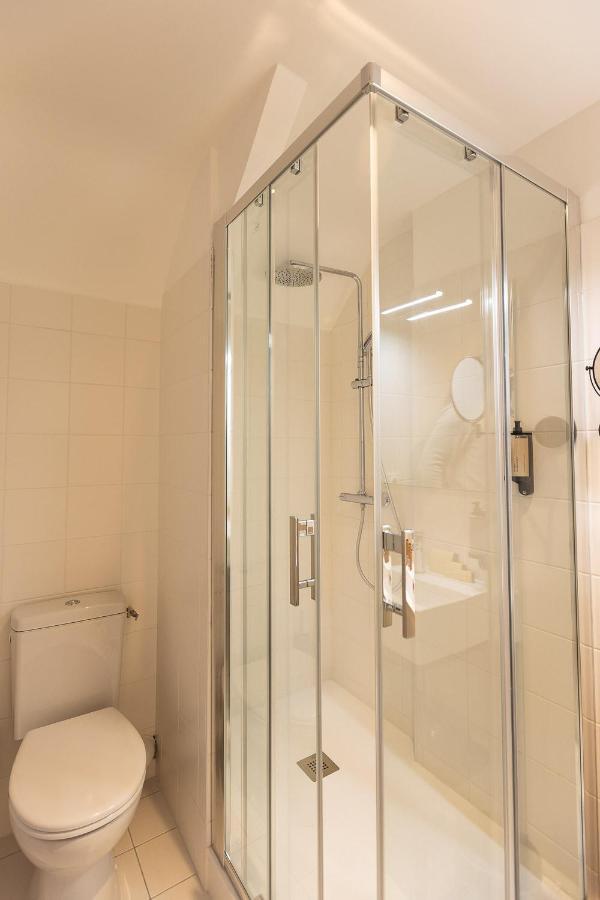 Logis Hotel & Restaurant Le Vert Bocage Франкевиль-Сен-Пьер Экстерьер фото